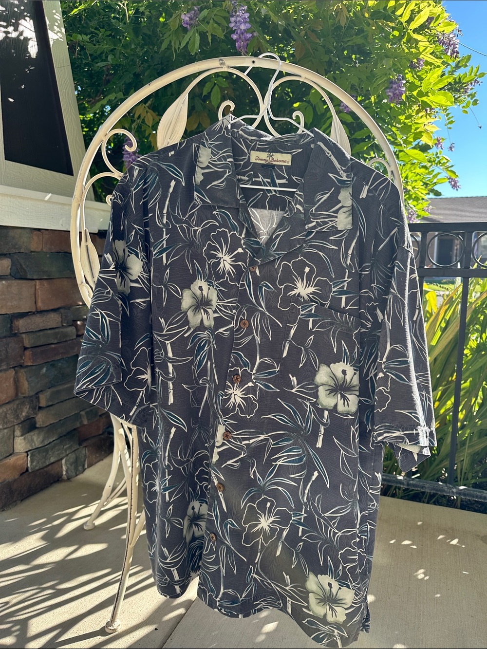 Tommy Bahama Black Silk Hawaiian Shirt with Cream Floral Print. Size XL 100%silk